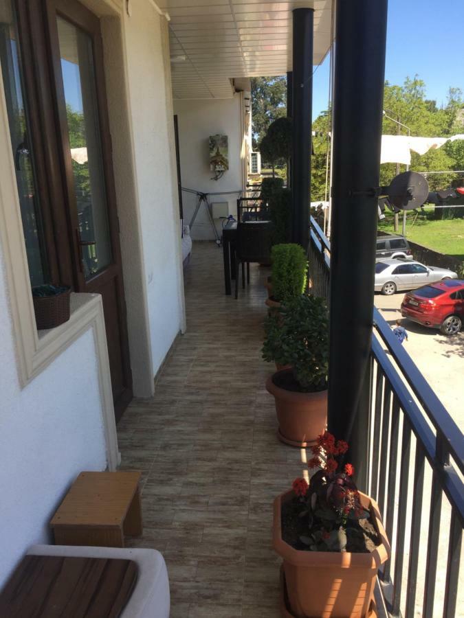 Warm Flat Apartment Gonio Exterior photo